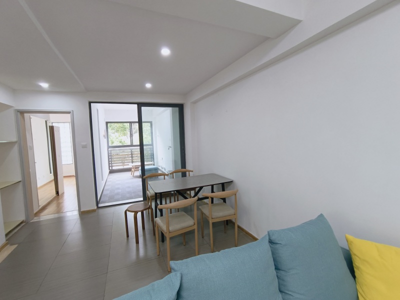 2室2廳1陽臺(tái) 滇池高爾夫公寓公寓客廳