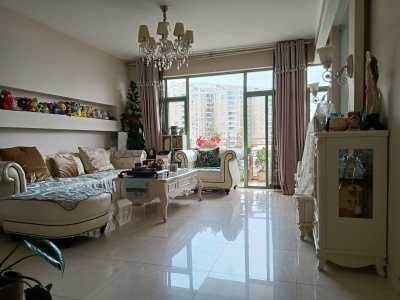 4室2廳1陽(yáng)臺(tái) 銀海雅苑