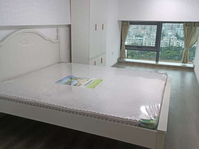 2室1廳1陽(yáng)臺(tái) 海倫堡中央廣場(chǎng)公寓臥室