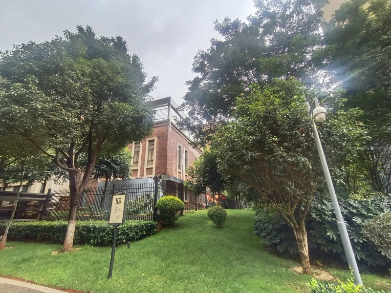 4室2廳2陽臺 時代俊園A5地塊紫韻馨苑客廳