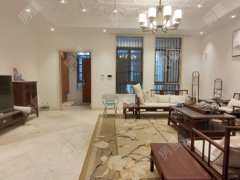 5室2廳3陽(yáng)臺(tái) 昆明恒大云璽別墅客廳