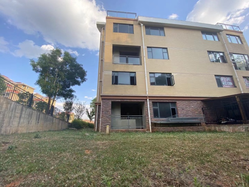 5室2廳2陽臺 云通嘉園客廳