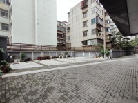 1室1廳1陽臺(tái) 拓東路96號(hào)公寓自家花園