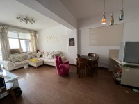 2室2廳2陽臺 華龍人家客廳