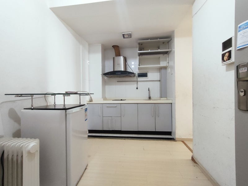 1室1廳1陽臺(tái) 拓東路96號(hào)公寓餐廳