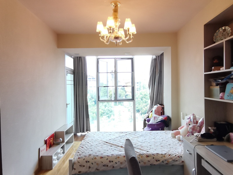 3室2廳1陽臺 滇池衛(wèi)城藍(lán)港臥室