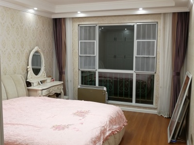 4室2廳1陽(yáng)臺(tái) 世紀(jì)城玉春苑