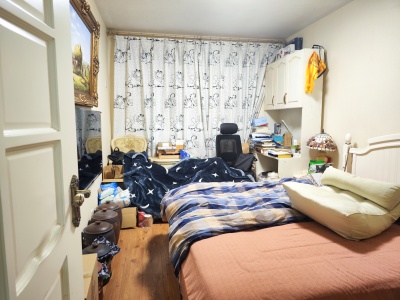 5室2廳2陽(yáng)臺(tái) 世紀(jì)城詠春苑