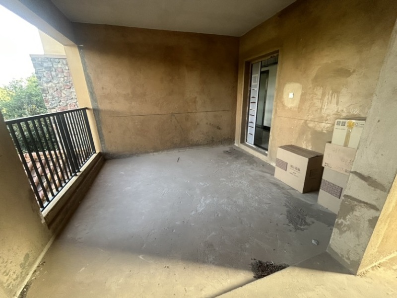 5室2廳2陽臺 平和花園客廳