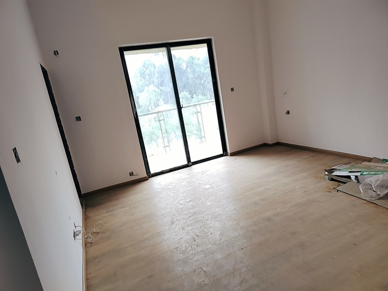 5室2廳3陽臺(tái) 清水佳湖雅居別墅客廳