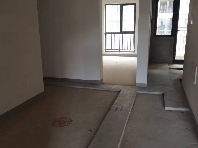 5室3廳3陽(yáng)臺(tái) 萬(wàn)科銀海泊岸瀾庭客廳