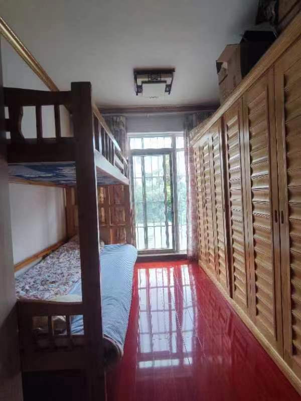 5室3廳4陽臺 楓林盛景西區(qū)別墅客廳