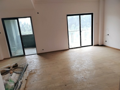 5室2廳3陽臺(tái) 清水佳湖雅居別墅客廳