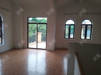 4室2廳2陽臺 滇池衛(wèi)城滟瀾灣別墅客廳