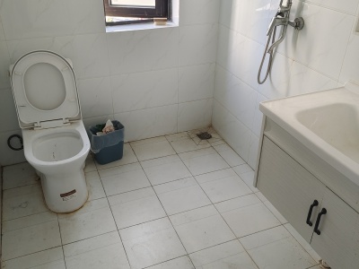 4室2廳2陽(yáng)臺(tái) 紅星天鉑