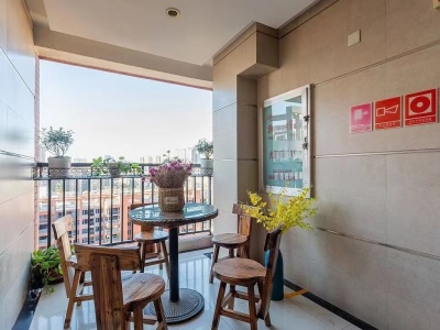 4室2廳2陽臺(tái) 城市理想一期