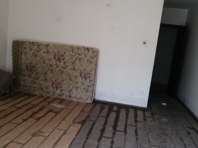 4室2廳2陽(yáng)臺(tái) 世紀(jì)城茗春苑