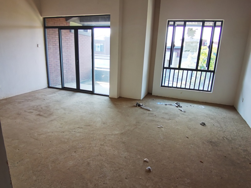 5室2廳2陽臺 招商海公館別墅客廳