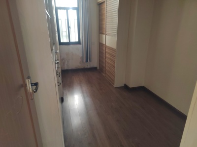 3室2廳1陽(yáng)臺(tái) 版筑翠園