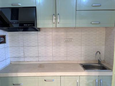 1室1廳1陽臺 東壹區(qū)