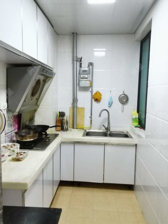 3室2廳2陽(yáng)臺(tái) 假日城市