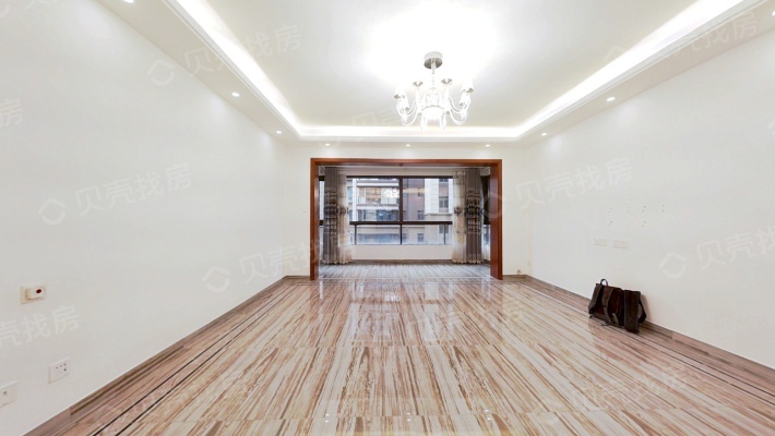 4室2廳2陽臺 碧桂園紫臺客廳