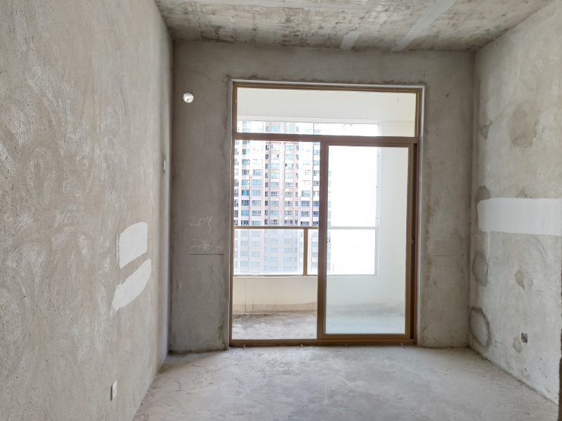 5室2廳3陽臺 勝意嘉園臥室