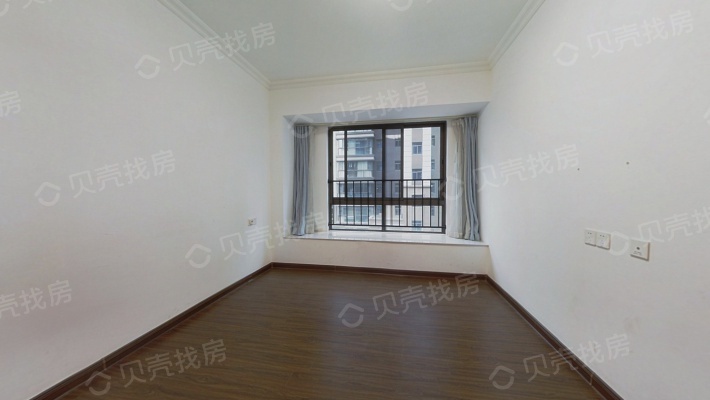 4室2廳2陽臺 碧桂園紫臺臥室