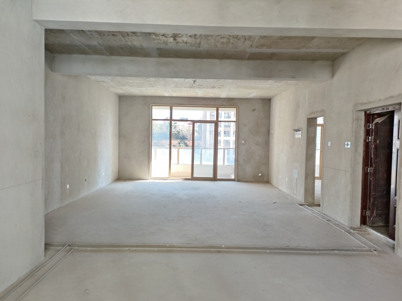 5室2廳3陽臺 勝意嘉園客廳