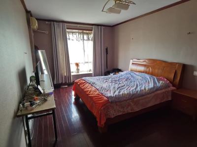 5室2廳2陽臺 銀海山水間