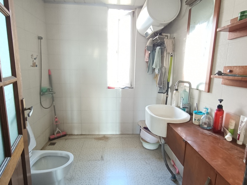 3室2廳2陽臺 世紀城嵐春苑客廳