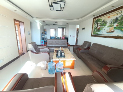 3室2廳2陽臺 世紀城嵐春苑客廳