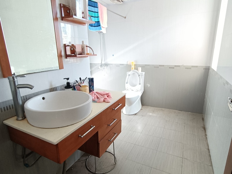 3室2廳2陽臺 世紀城嵐春苑客廳