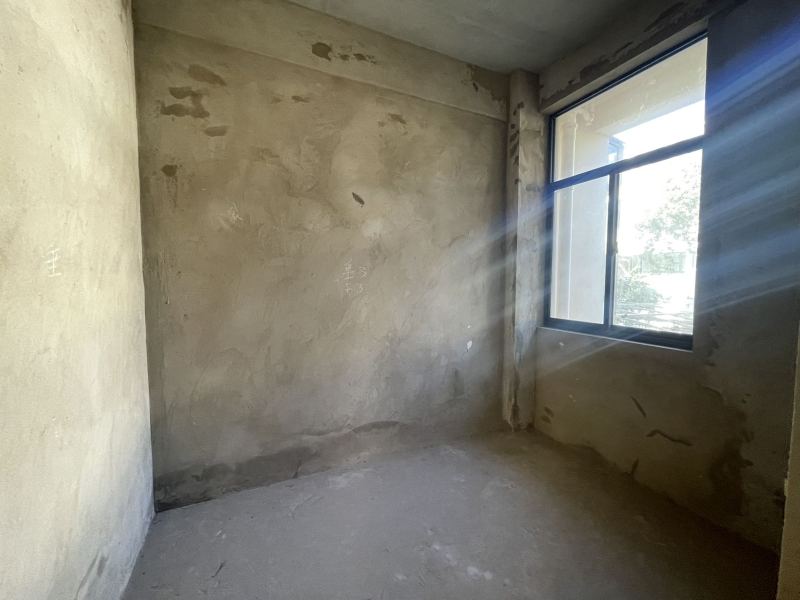 5室2廳3陽臺 滇池融苑別墅臥室