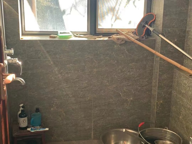 9室3廳6陽(yáng)臺(tái) 云大知城一期別墅衛(wèi)生間