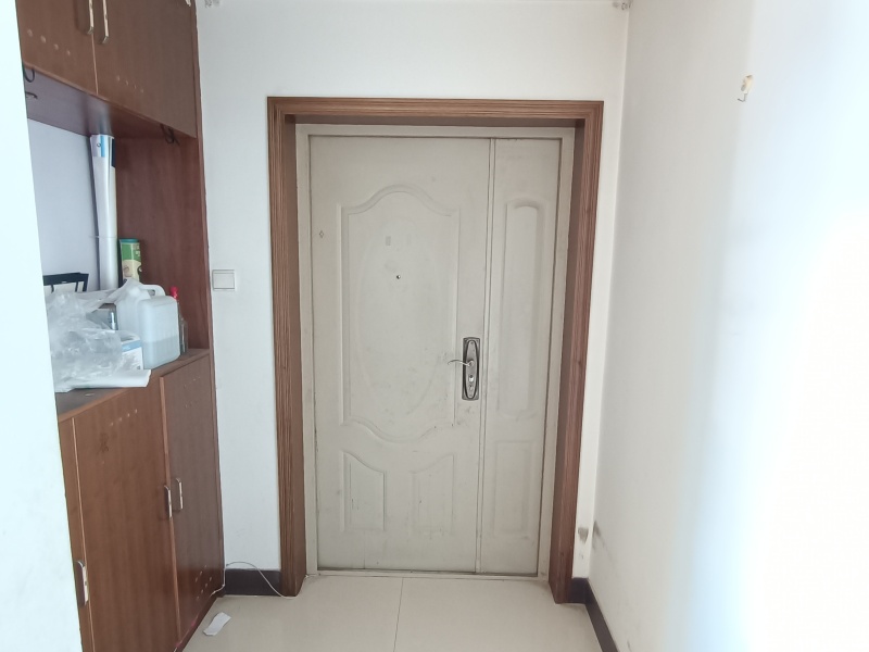 3室2廳2陽臺 世紀城嵐春苑客廳