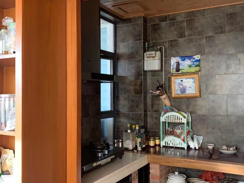 9室3廳6陽(yáng)臺(tái) 云大知城一期別墅廚房