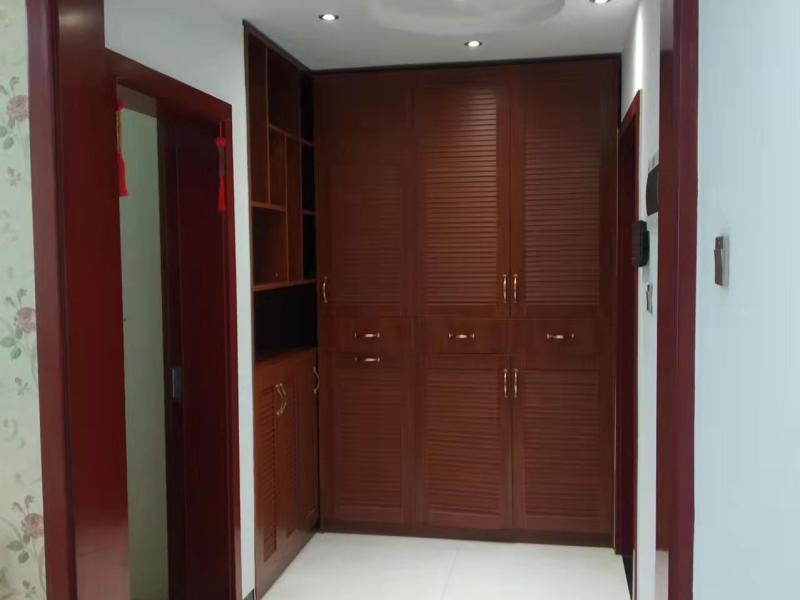 2室2廳2陽臺 潤城十一區(qū)門廳