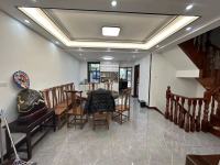 5室2廳3陽臺(tái) 海東俊園一期別墅衛(wèi)生間