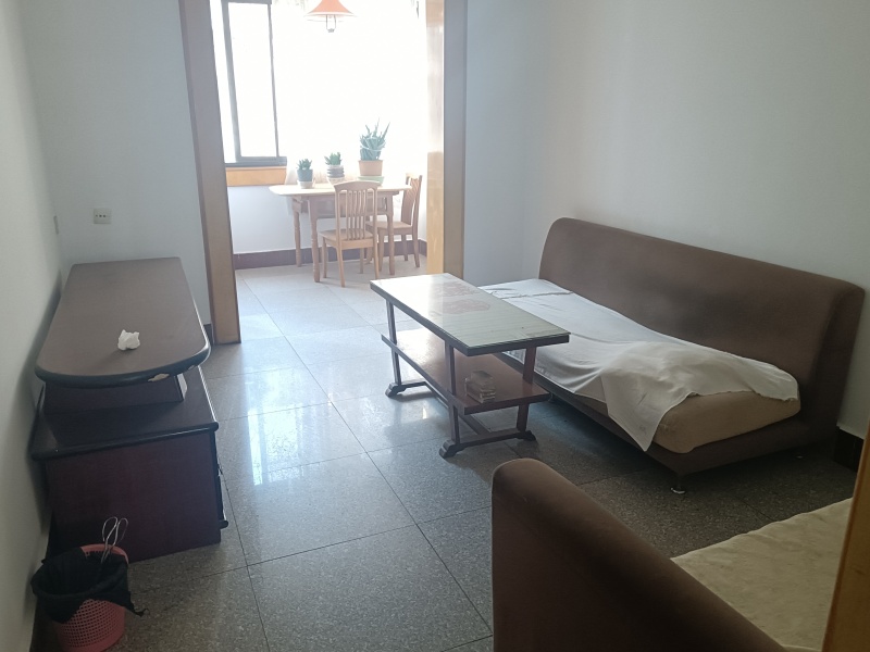 2室2廳1陽臺 白馬小區(qū)客廳