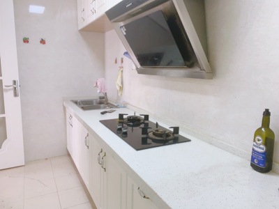 3室2廳2陽(yáng)臺(tái) 銀河明珠