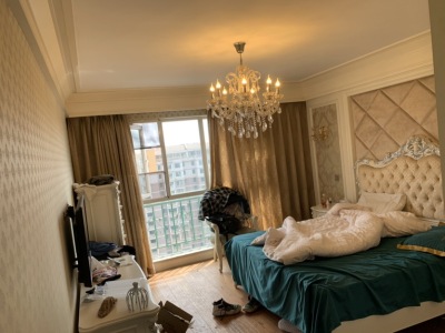 6室2廳2陽(yáng)臺(tái) 世紀(jì)城茗春苑