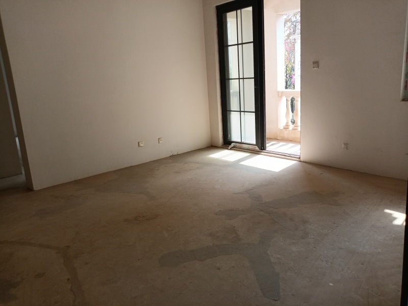 5室2廳4陽臺(tái) 滇池ONE 6號(hào)地塊別墅客廳