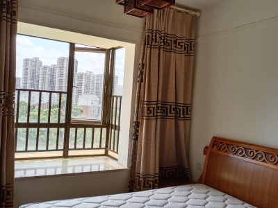 2室2廳1陽(yáng)臺(tái) 金域緹香