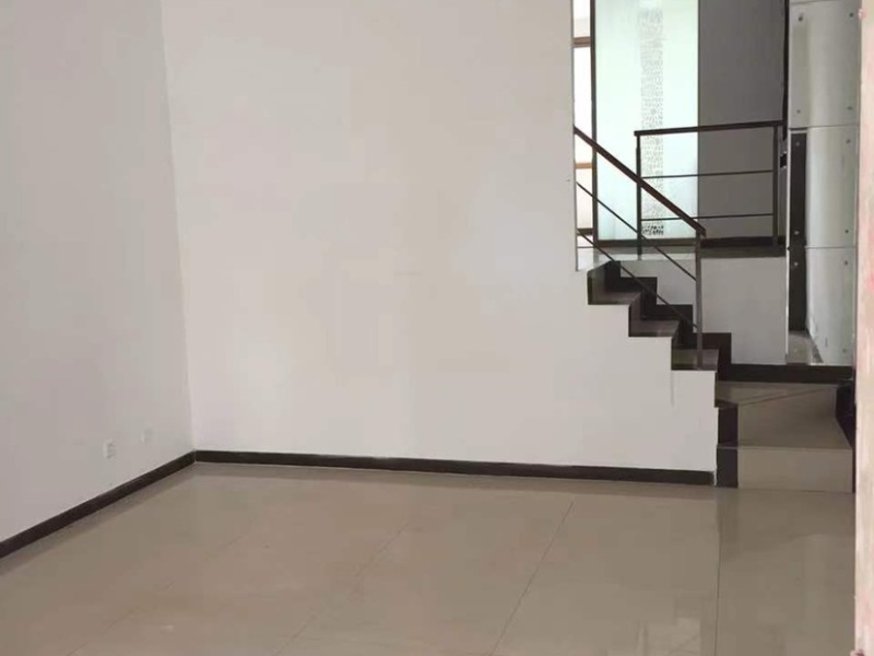 5室2廳2陽(yáng)臺(tái) 滇池依戀別墅餐廳