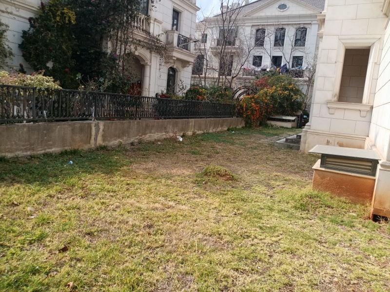 5室2廳4陽臺(tái) 滇池ONE 6號(hào)地塊別墅客廳