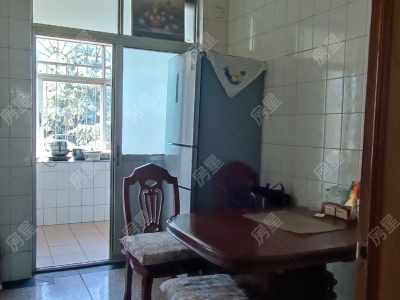 4室2廳1陽臺 日新村昆衛(wèi)檢局