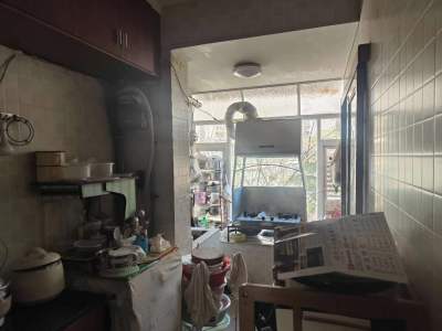 2室1廳1陽臺(tái) 省食品運(yùn)輸經(jīng)營公司宿舍(董家灣路339號(hào))