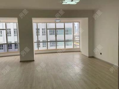 3室2廳1陽臺(tái) 集大廣場(chǎng)客廳