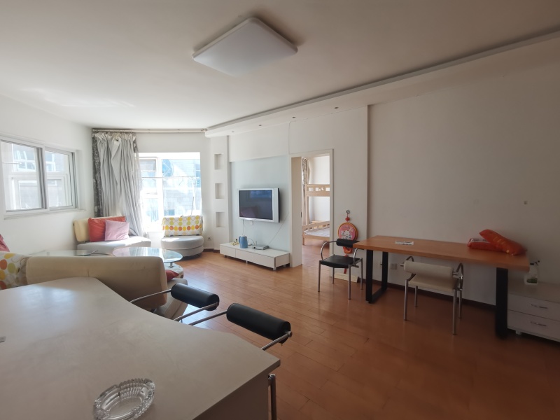 4室2廳2陽臺 瀾滄江花園臥室